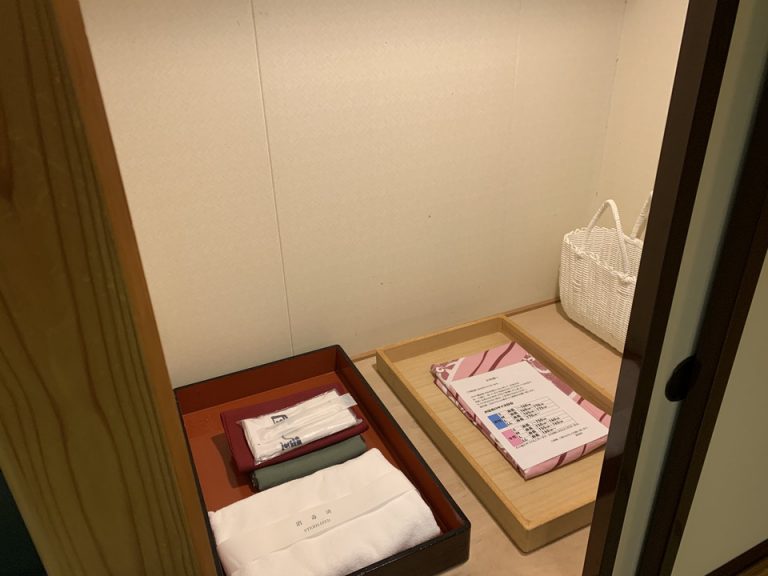 クローゼット(開けた状態