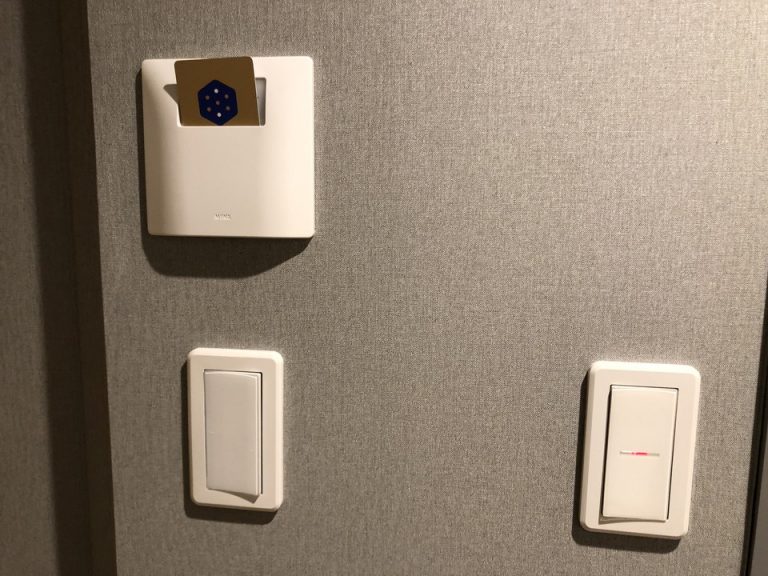 電気