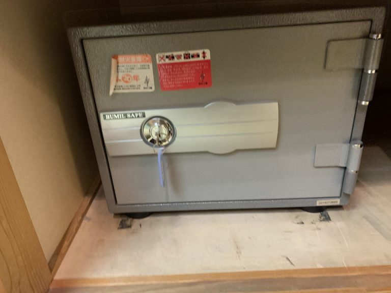 金庫(閉じた状態)