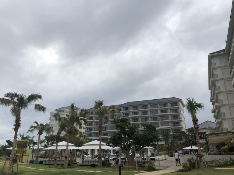 ビーチサイドから撮った全体