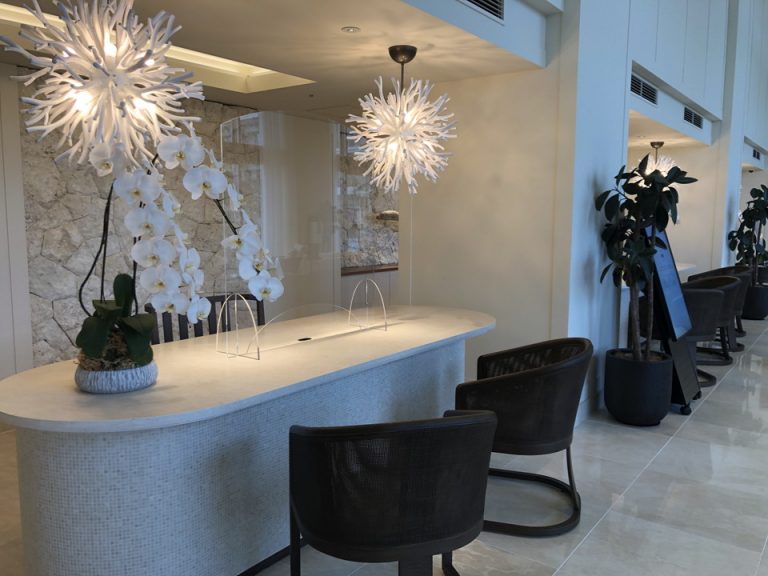 フロントカウンター