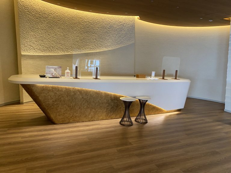 フロントカウンター