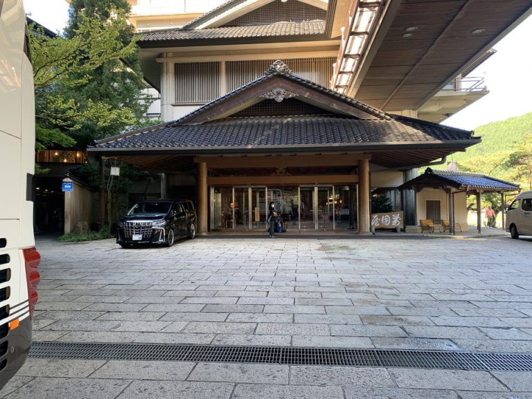 エントランス外観