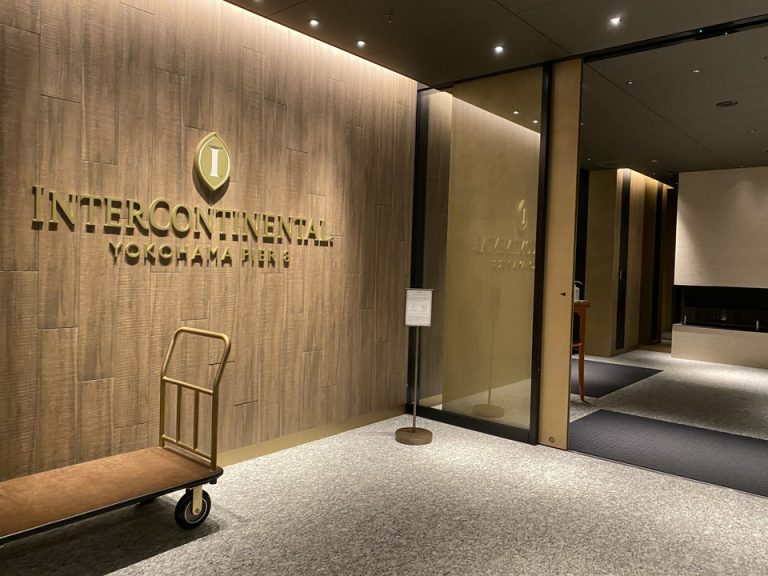 エントランス外観