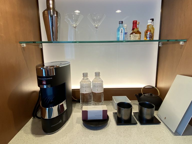 ミニバー・カフェコーナー