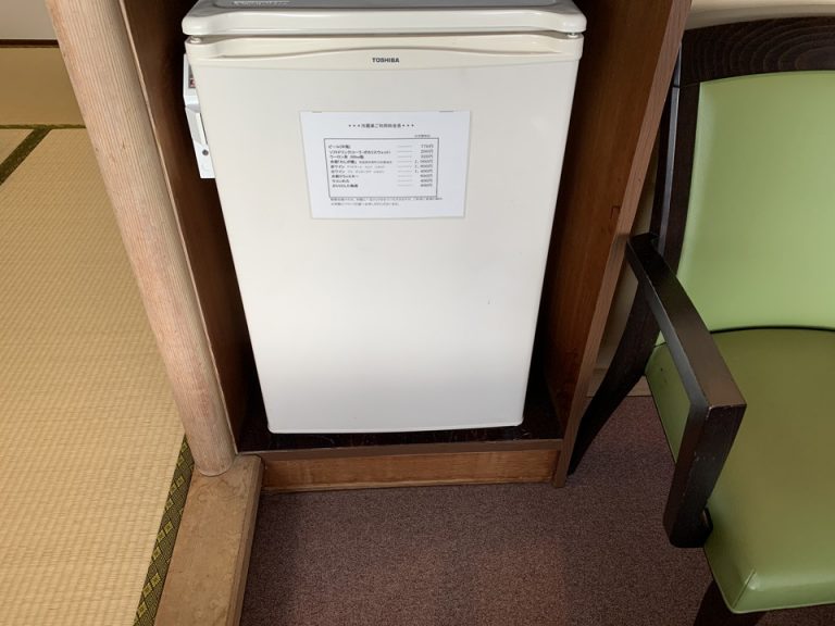 冷蔵庫(閉めた状態)