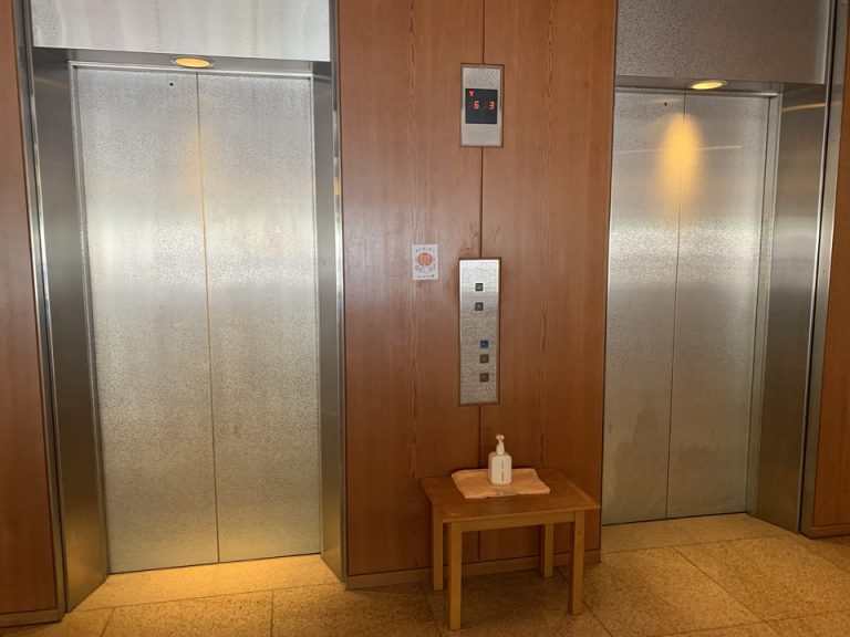 エレベーター客室階