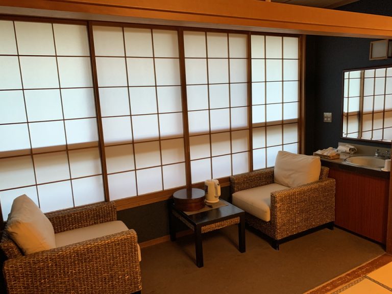 客室窓