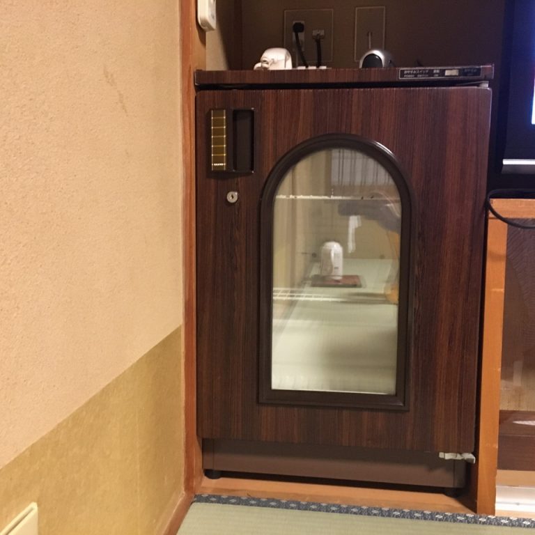 冷蔵庫(閉じた状態)