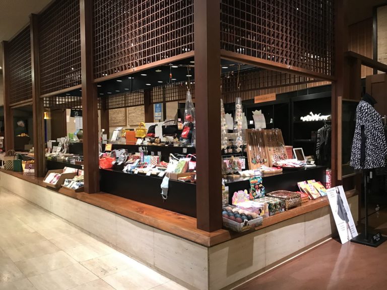 売店 外観