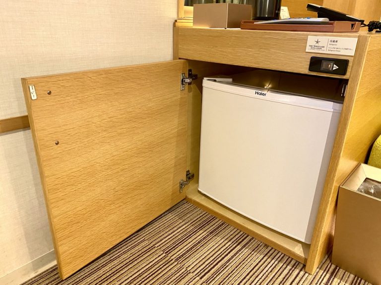 冷蔵庫(閉めた状態)