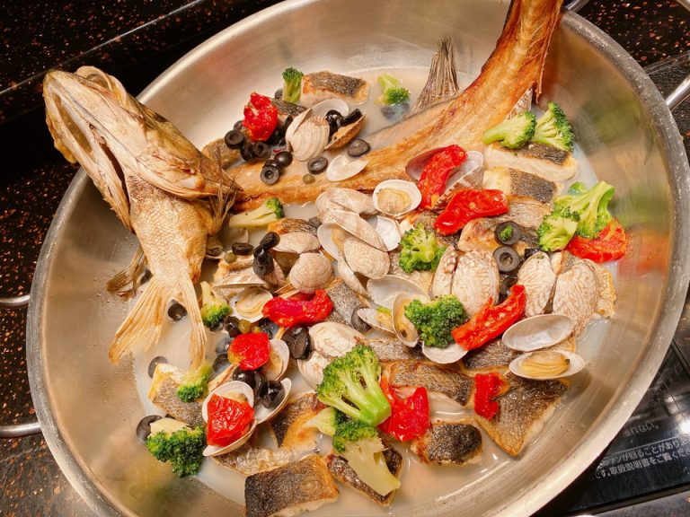 イチオシビュッフェメニュー、スズキのアクアパッツァ