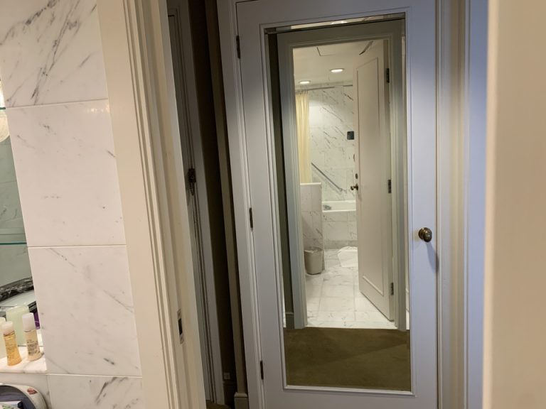 クローゼット(閉じた状態)2