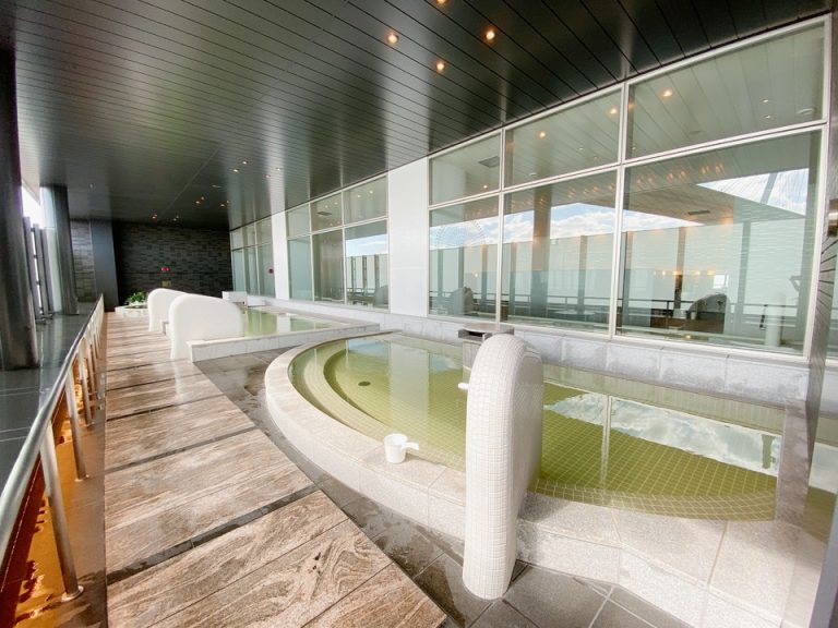 スパ女湯露天風呂