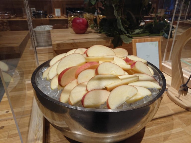 もちろんリンゴも並んでいます