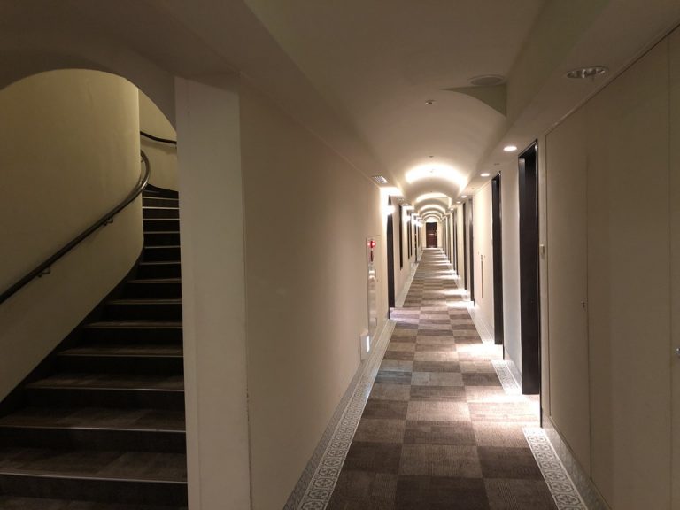 客室階 4F 廊下(2)