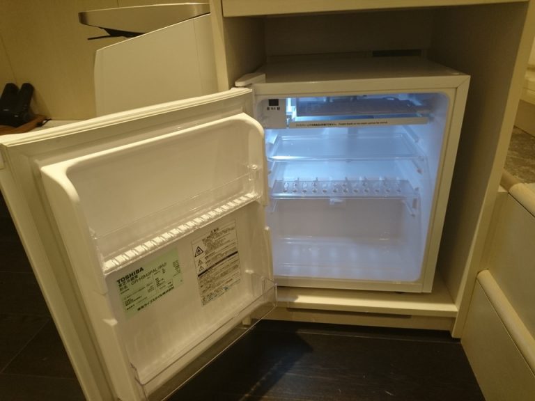 冷蔵庫(開いた状態)