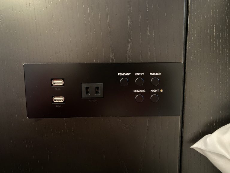 ベッドサイド(手前側)5