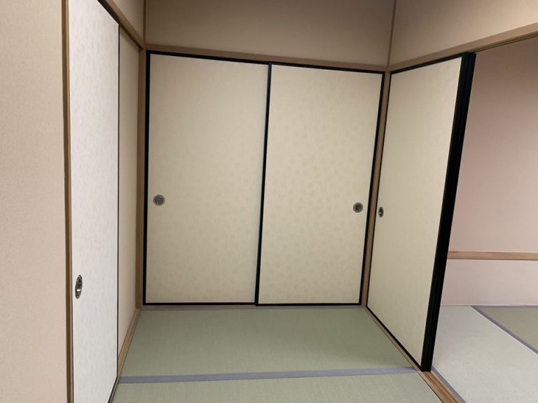 部屋の中に入る前