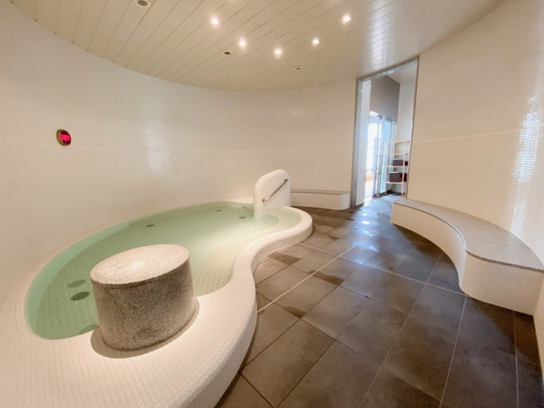 スパ女湯炭酸泉全体