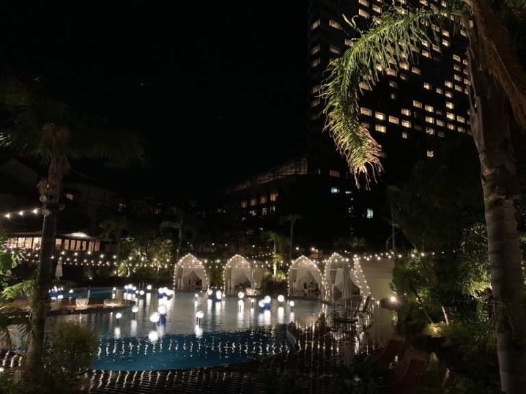 ガーデンプール