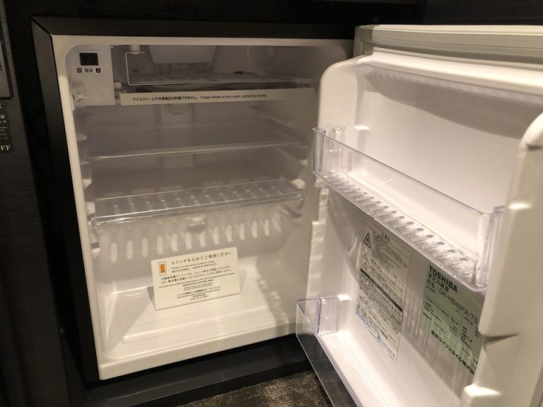 冷蔵庫クローズ