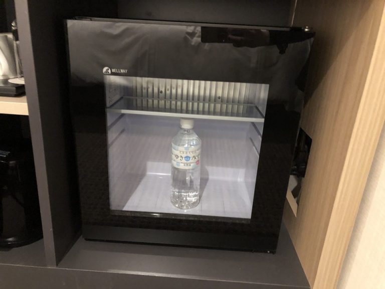 冷蔵庫クローズ