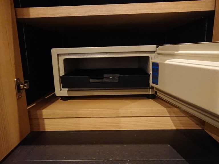 セーフティーボックス(開けた状態)