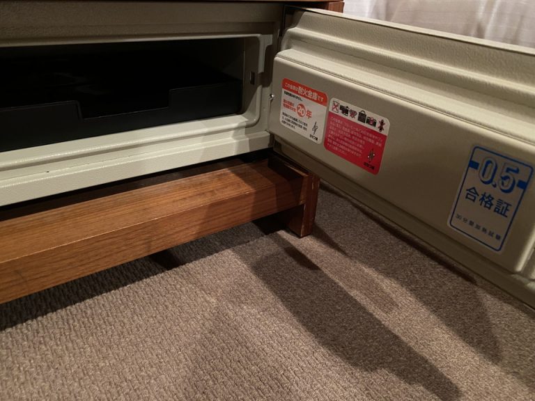 セーフティーボックス(開けた状態)