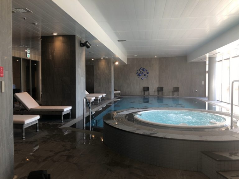 屋内プール全体