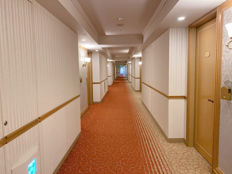 客室廊下