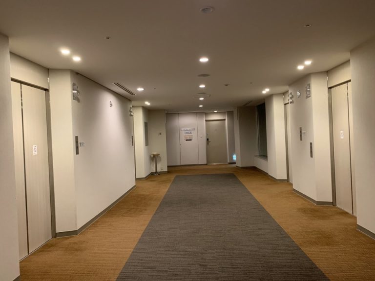 客室階エレベーターホール