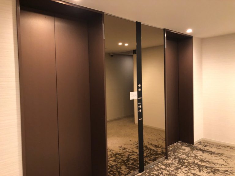 客室階エレベーターホール