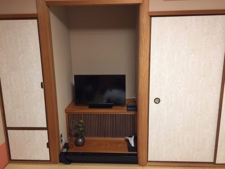 客室のテレビ