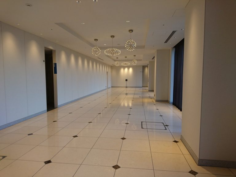 1階ロビー奥の団体待合エリア