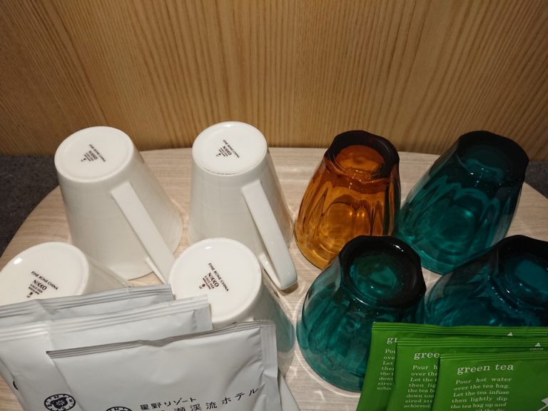 グラス・カップ