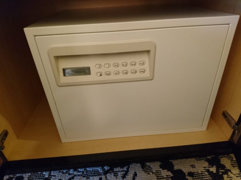 セーフティーボックス(閉じた状態)