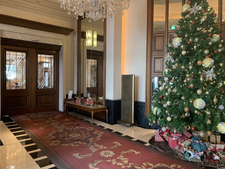 エントランス内観