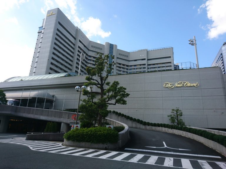 建物全体(東側)