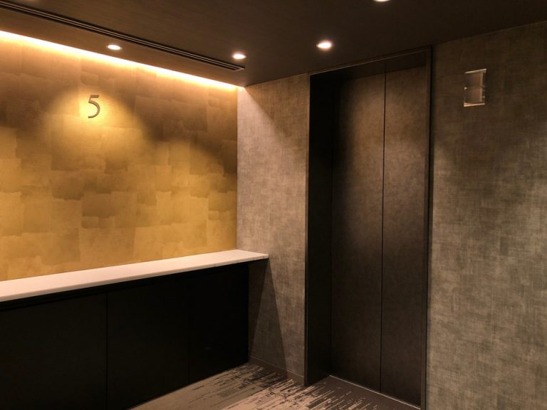 客室エレベーターホール