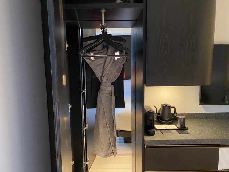 クローゼット(開けた状態)