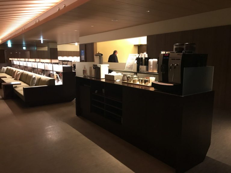 ロビーのドリンクコーナー