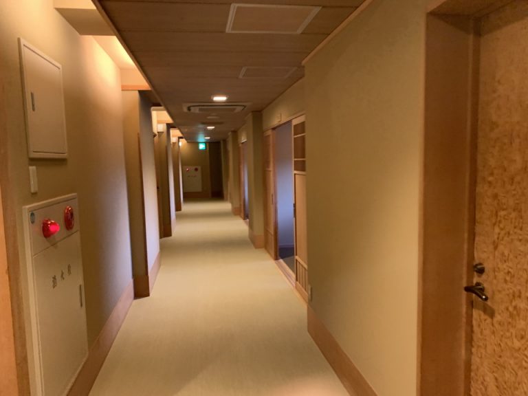 客室階廊下全体