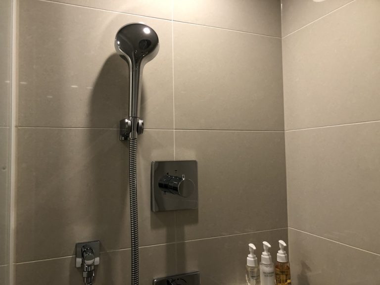 シャワーヘッド