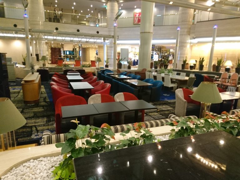 1階SATSUKI LOUNGE土日祝のみ営業