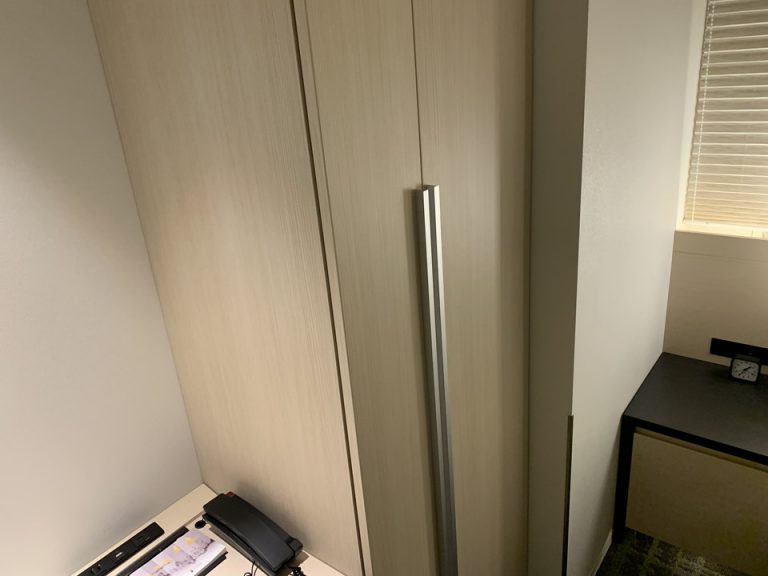 クローゼット外観(閉じた状態)