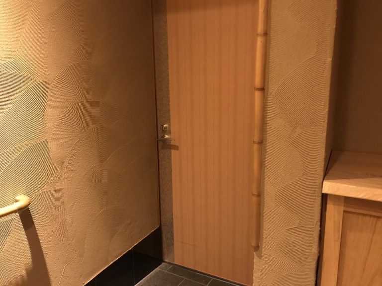 客室入口内観ドア