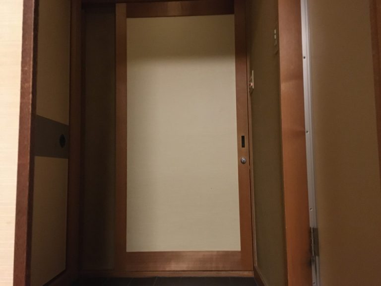 客室入口内観ドア