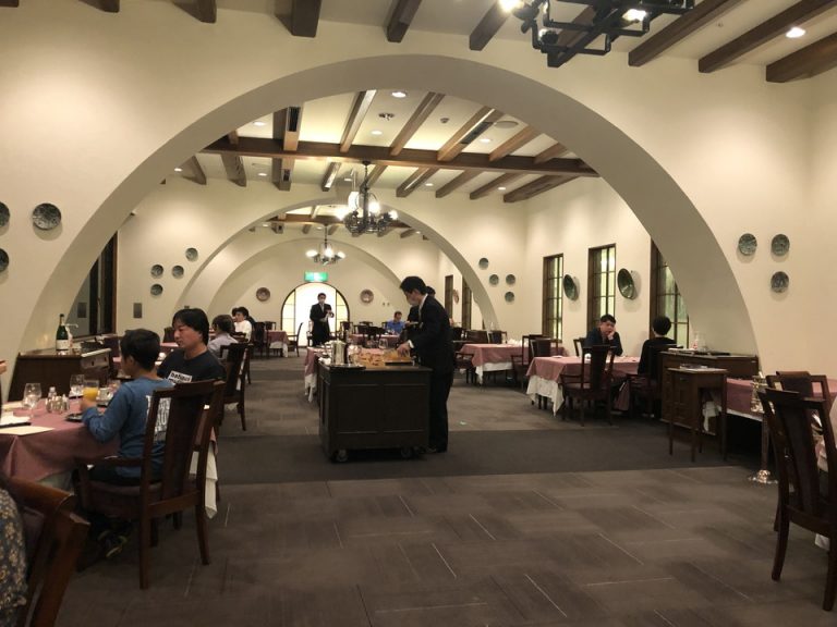 レストラン内 4F