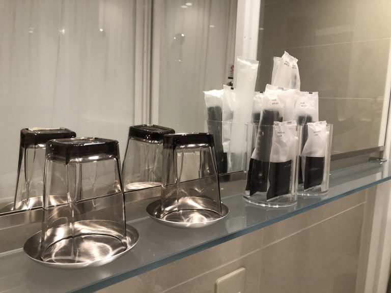 グラス、アメニティ